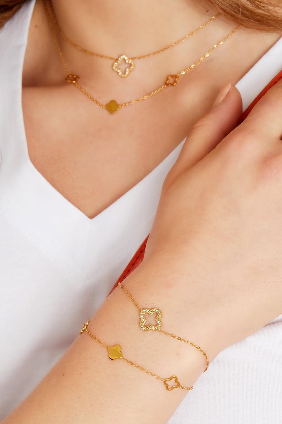 Armband Kleeblatt mit Zirkonsteinen Goldfarbe Edelstahl Bild2